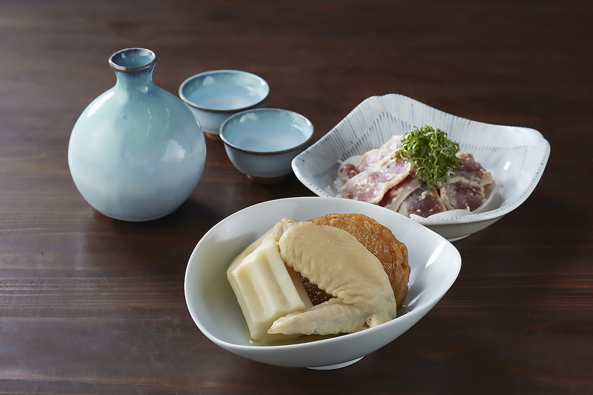 鰹の梅塩麹マリネ、おでん盛り、冷酒
