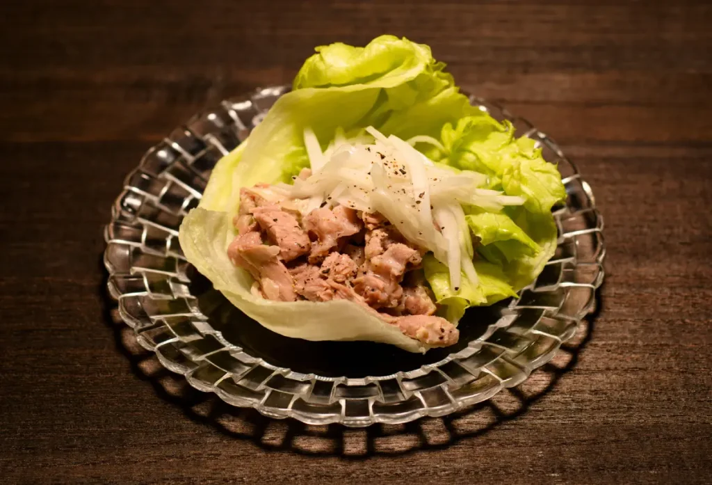 豚ほぐし肉のタマネギマリネ